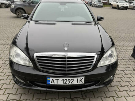 Черный Мерседес С Класс, объемом двигателя 3 л и пробегом 295 тыс. км за 12999 $, фото 1 на Automoto.ua