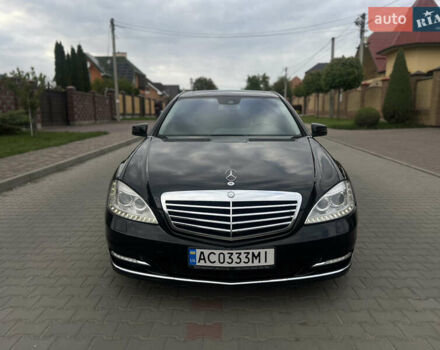 Чорний Мерседес С Клас, об'ємом двигуна 3.5 л та пробігом 204 тис. км за 18700 $, фото 1 на Automoto.ua