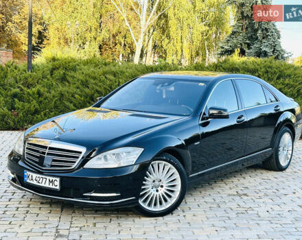 Черный Мерседес С Класс, объемом двигателя 2.99 л и пробегом 347 тыс. км за 13500 $, фото 1 на Automoto.ua