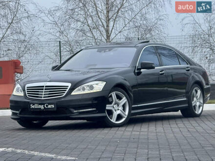Черный Мерседес С Класс, объемом двигателя 5.5 л и пробегом 313 тыс. км за 14999 $, фото 1 на Automoto.ua