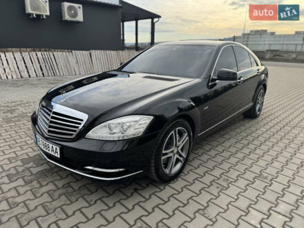 Мерседес С Класс 2010 в Могилев-Подольском на Automoto.ua Черный Мерседес С Класс, объемом двигателя 2.99 л и пробегом 274 тыс. км за 18300 $, фото 1 на Automoto.ua