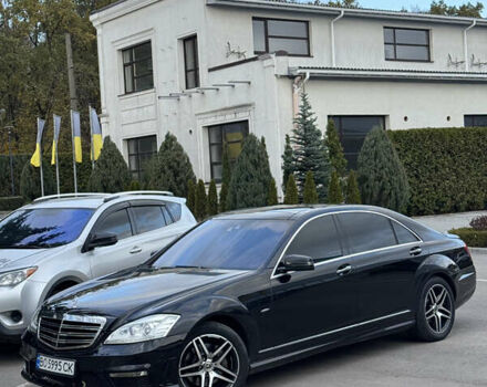 Черный Мерседес С Класс, объемом двигателя 3.5 л и пробегом 323 тыс. км за 18700 $, фото 1 на Automoto.ua