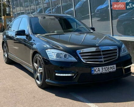 Чорний Мерседес С Клас, об'ємом двигуна 5.5 л та пробігом 234 тис. км за 15900 $, фото 1 на Automoto.ua