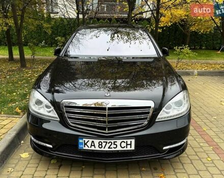 Черный Мерседес С Класс, объемом двигателя 5.46 л и пробегом 190 тыс. км за 23999 $, фото 1 на Automoto.ua