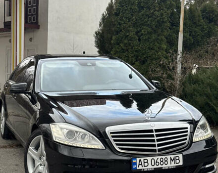 Черный Мерседес С Класс, объемом двигателя 5.46 л и пробегом 333 тыс. км за 14999 $, фото 1 на Automoto.ua