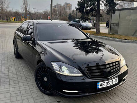 Мерседес С Класс 2010 в Днепре (Днепропетровске) на Automoto.ua Черный Мерседес С Класс, объемом двигателя 5.5 л и пробегом 268 тыс. км за 17200 $, фото 1 на Automoto.ua