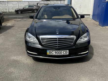 Мерседес С Класс 2010 в Львове на Automoto.ua Черный Мерседес С Класс, объемом двигателя 5.46 л и пробегом 296 тыс. км за 17500 $, фото 1 на Automoto.ua