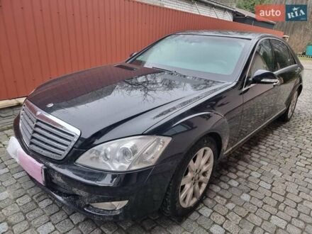 Чорний Мерседес С Клас, об'ємом двигуна 5.5 л та пробігом 117 тис. км за 8207 $, фото 1 на Automoto.ua