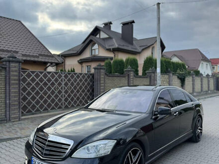 Мерседес С Класс 2010 в Ровно на Automoto.ua Черный Мерседес С Класс, объемом двигателя 5.46 л и пробегом 228 тыс. км за 13999 $, фото 1 на Automoto.ua