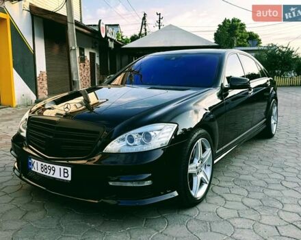 Черный Мерседес С Класс, объемом двигателя 5.46 л и пробегом 175 тыс. км за 16300 $, фото 1 на Automoto.ua