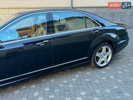 Черный Мерседес С Класс, объемом двигателя 5.46 л и пробегом 290 тыс. км за 25000 $, фото 1 на Automoto.ua