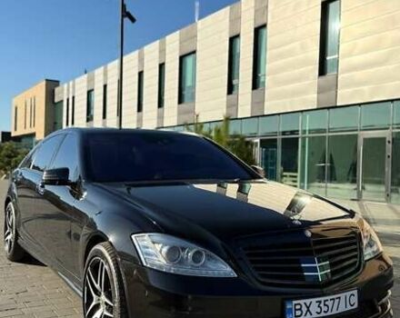 Черный Мерседес С Класс, объемом двигателя 5.46 л и пробегом 241 тыс. км за 16500 $, фото 1 на Automoto.ua