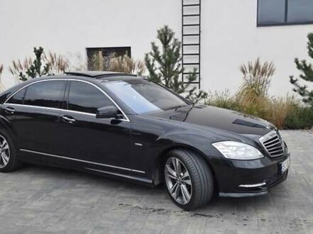 Чорний Мерседес С Клас, об'ємом двигуна 3 л та пробігом 315 тис. км за 18900 $, фото 1 на Automoto.ua