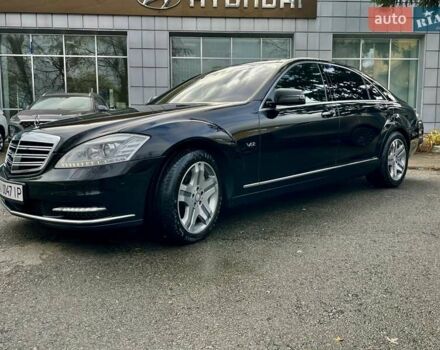 Чорний Мерседес С Клас, об'ємом двигуна 5.51 л та пробігом 98 тис. км за 25500 $, фото 1 на Automoto.ua