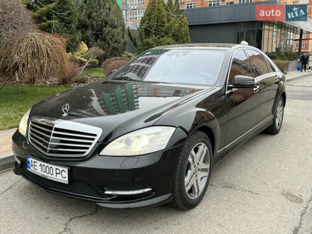 Мерседес С Класс 2011 в Днепре (Днепропетровске) на Automoto.ua Черный Мерседес С Класс, объемом двигателя 5.46 л и пробегом 133 тыс. км за 17700 $, фото 1 на Automoto.ua