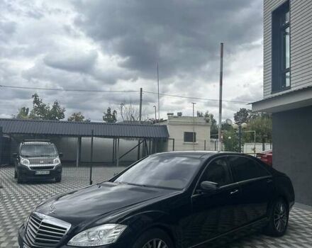 Чорний Мерседес С Клас, об'ємом двигуна 5.5 л та пробігом 223 тис. км за 18950 $, фото 1 на Automoto.ua