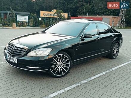 Мерседес С Класс 2011 в Чернигове на Automoto.ua Черный Мерседес С Класс, объемом двигателя 4.7 л и пробегом 288 тыс. км за 13800 $, фото 1 на Automoto.ua