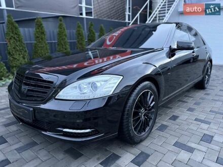 Черный Мерседес С Класс, объемом двигателя 3 л и пробегом 279 тыс. км за 17700 $, фото 1 на Automoto.ua