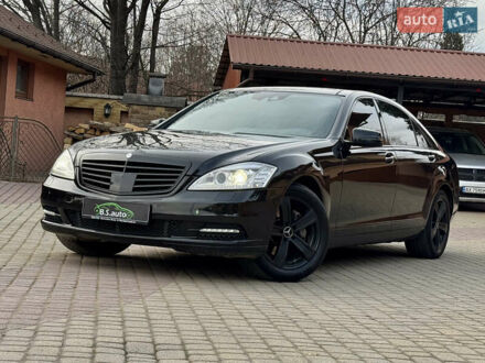 Мерседес С Клас 2011 у Мукачеве на Automoto.ua Чорний Мерседес С Клас, об'ємом двигуна 3 л та пробігом 260 тис. км за 18500 $, фото 1 на Automoto.ua