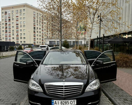 Черный Мерседес С Класс, объемом двигателя 5.5 л и пробегом 150 тыс. км за 17999 $, фото 1 на Automoto.ua