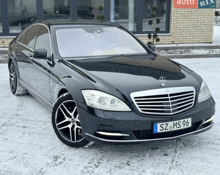 Черный Мерседес С Класс, объемом двигателя 2.99 л и пробегом 368 тыс. км за 14700 $, фото 1 на Automoto.ua