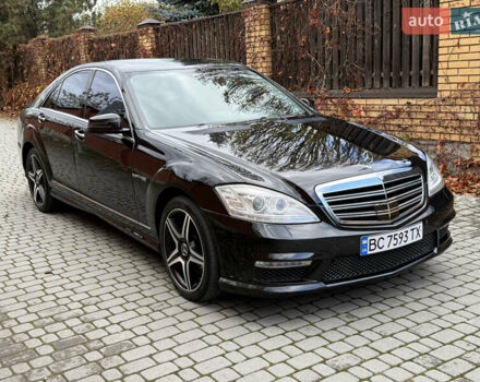 Черный Мерседес С Класс, объемом двигателя 4.66 л и пробегом 180 тыс. км за 15250 $, фото 1 на Automoto.ua