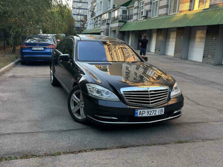 Мерседес С Клас 2012 у Павлограде на Automoto.ua Чорний Мерседес С Клас, об'ємом двигуна 4.7 л та пробігом 299 тис. км за 9000 $, фото 1 на Automoto.ua