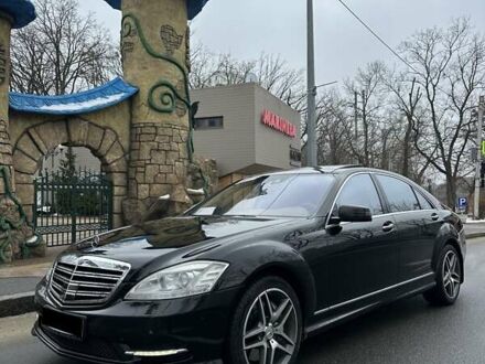 Мерседес С Класс 2012 в Киеве на Automoto.ua Черный Мерседес С Класс, объемом двигателя 4.66 л и пробегом 170 тыс. км за 21900 $, фото 1 на Automoto.ua