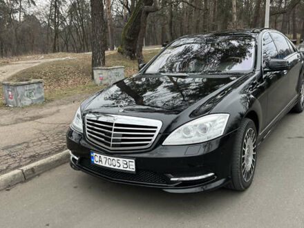 Мерседес С Клас 2012 у Черкасах на Automoto.ua Чорний Мерседес С Клас, об'ємом двигуна 4.7 л та пробігом 146 тис. км за 21500 $, фото 1 на Automoto.ua