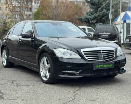 Черный Мерседес С Класс, объемом двигателя 4.7 л и пробегом 170 тыс. км за 13900 $, фото 1 на Automoto.ua