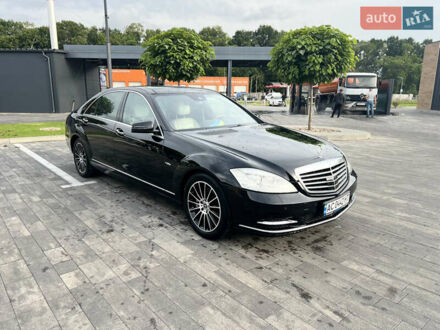 Черный Мерседес С Класс, объемом двигателя 3 л и пробегом 285 тыс. км за 15500 $, фото 1 на Automoto.ua
