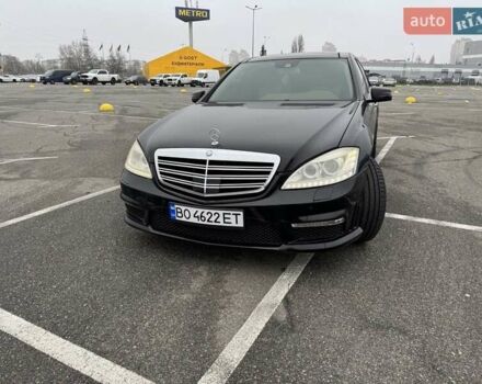 Черный Мерседес С Класс, объемом двигателя 4.66 л и пробегом 231 тыс. км за 17000 $, фото 1 на Automoto.ua