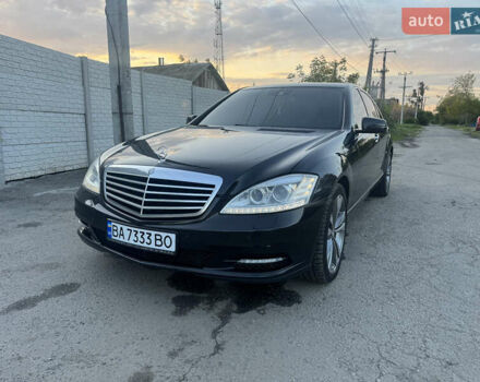 Чорний Мерседес С Клас, об'ємом двигуна 3 л та пробігом 275 тис. км за 22500 $, фото 1 на Automoto.ua