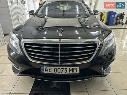Мерседес С Класс 2014 в Днепре (Днепропетровске) на Automoto.ua Черный Мерседес С Класс, объемом двигателя 4.66 л и пробегом 199 тыс. км за 30000 $, фото 1 на Automoto.ua