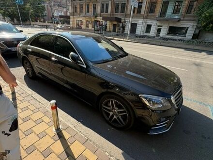 Чорний Мерседес С Клас, об'ємом двигуна 4 л та пробігом 274 тис. км за 54000 $, фото 1 на Automoto.ua