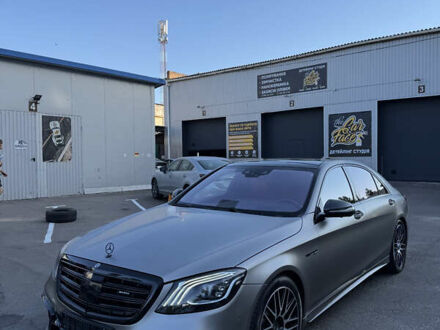 Черный Мерседес С Класс, объемом двигателя 4 л и пробегом 90 тыс. км за 92000 $, фото 1 на Automoto.ua