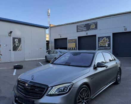 Черный Мерседес С Класс, объемом двигателя 4 л и пробегом 90 тыс. км за 92000 $, фото 1 на Automoto.ua