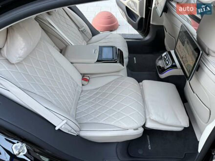 Черный Мерседес С Класс, объемом двигателя 3 л и пробегом 52 тыс. км за 135000 $, фото 1 на Automoto.ua