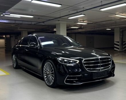 Чорний Мерседес С Клас, об'ємом двигуна 3 л та пробігом 52 тис. км за 128000 $, фото 1 на Automoto.ua