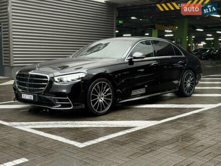 Черный Мерседес С Класс, объемом двигателя 3 л и пробегом 92 тыс. км за 95000 $, фото 1 на Automoto.ua