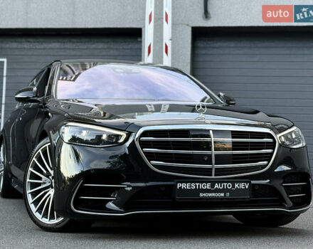 Черный Мерседес С Класс, объемом двигателя 3 л и пробегом 52 тыс. км за 130000 $, фото 1 на Automoto.ua