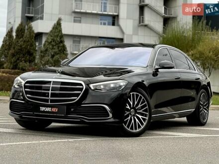 Черный Мерседес С Класс, объемом двигателя 3 л и пробегом 37 тыс. км за 120000 $, фото 1 на Automoto.ua