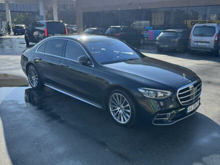 Черный Мерседес С Класс, объемом двигателя 3 л и пробегом 113 тыс. км за 108000 $, фото 1 на Automoto.ua