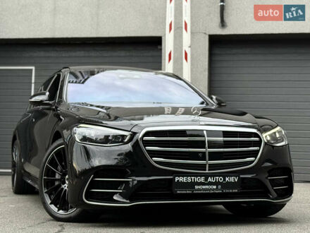 Черный Мерседес С Класс, объемом двигателя 2.99 л и пробегом 17 тыс. км за 185000 $, фото 1 на Automoto.ua