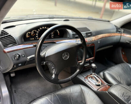 Фіолетовий Мерседес С Клас, об'ємом двигуна 3.2 л та пробігом 398 тис. км за 5500 $, фото 13 на Automoto.ua