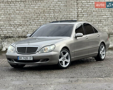 Коричневый Мерседес С Класс, объемом двигателя 5 л и пробегом 402 тыс. км за 6499 $, фото 4 на Automoto.ua