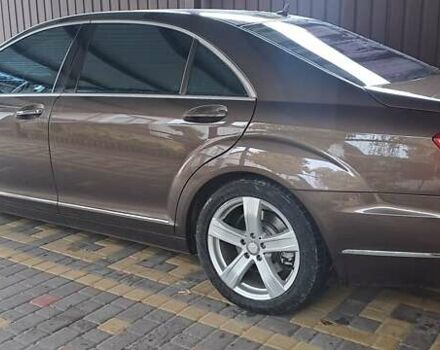 Коричневый Мерседес С Класс, объемом двигателя 4.7 л и пробегом 226 тыс. км за 20000 $, фото 13 на Automoto.ua