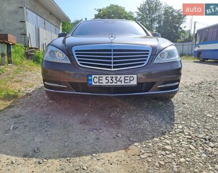 Коричневый Мерседес С Класс, объемом двигателя 4.7 л и пробегом 226 тыс. км за 20000 $, фото 1 на Automoto.ua