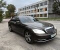 Коричневый Мерседес С Класс, объемом двигателя 3 л и пробегом 300 тыс. км за 17945 $, фото 1 на Automoto.ua