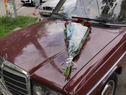 Мерседес С Класс 1980 в Запорожье на Automoto.ua Коричневый Мерседес С Класс, объемом двигателя 2.3 л и пробегом 200 тыс. км за 1900 $, фото 1 на Automoto.ua